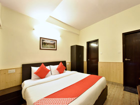 Seven Hills Hotel by OYO Rooms