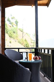 Justa Cliffend Resort & Spa Mashobra