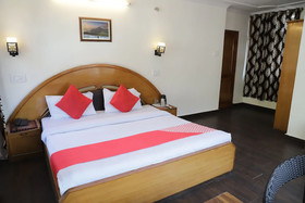 OYO 22806 Flagship Hari Palace