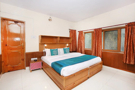 OYO Home 10902 Vintage
