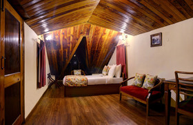 Summit Le Royale