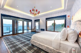 The Manor Luxury Hotel