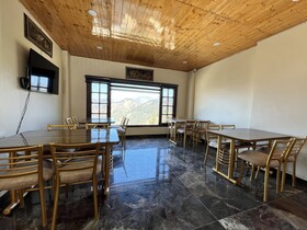 Hotel AJ Himalayan