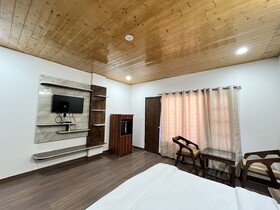 Hotel AJ Himalayan