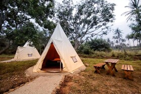 Commune 18 Resort