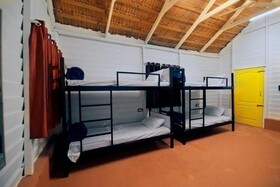 Commune 18 Resort