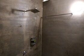 Commune 18 Resort