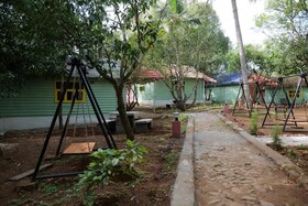 Commune 18 Resort