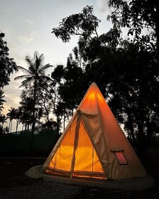 Commune 18 Resort