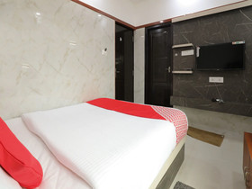 Guru Comforts By OYO Rooms