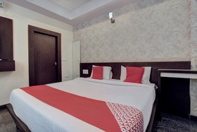 Silver Suites by OYO