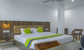 Treebo Trend Lucent The Homely Stay