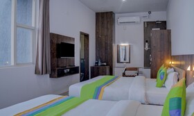 Treebo Trend Lucent The Homely Stay