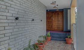Treebo Trend Lucent The Homely Stay