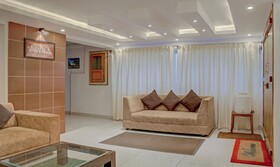 Treebo Trend Lucent The Homely Stay