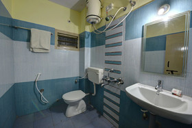 Vishnu Residency By OYO Rooms