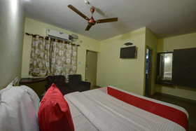 Vishnu Residency By OYO Rooms