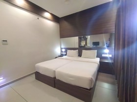 Hotel Palmyra Grand Inn