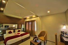 Hotel Palmyra Grand Inn