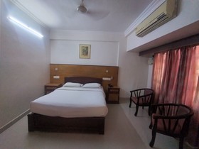 Hotel Palmyra Grand Inn