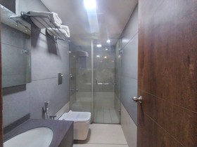 Hotel Palmyra Grand Inn
