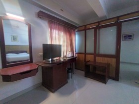 Hotel Palmyra Grand Inn