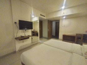 Hotel Palmyra Grand Inn