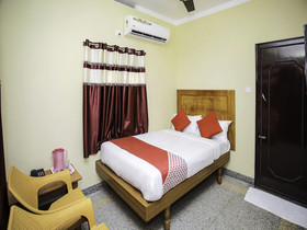Sri Subbiah Inn By OYO Rooms
