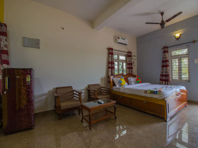 OYO Home 14644 Riverview Studio