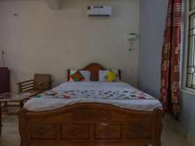 OYO Home 14644 Riverview Studio