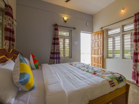 OYO Home 14644 Riverview Studio