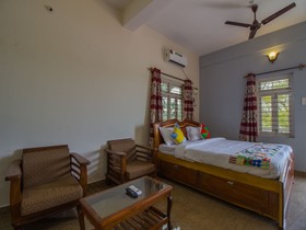 OYO Home 14644 Riverview Studio