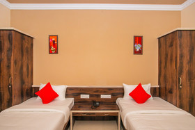 Bluemoon Check-Inn By OYO Rooms