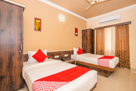 Bluemoon Check-Inn By OYO Rooms