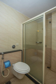 Agi Dynasty Suites By OYO Rooms