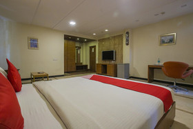 Agi Dynasty Suites By OYO Rooms