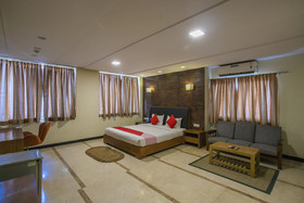 Agi Dynasty Suites By OYO Rooms