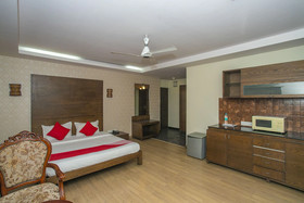 Agi Dynasty Suites By OYO Rooms