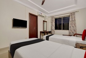 Amethyst Business Hotel by OYO Rooms