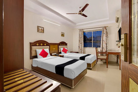 Amethyst Business Hotel by OYO Rooms