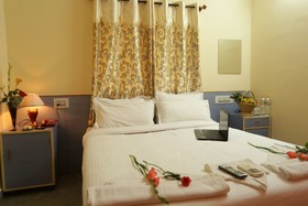 Ample Inn