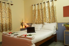 Ample Inn