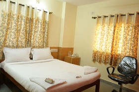 Ample Inn