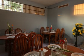 Ample Inn