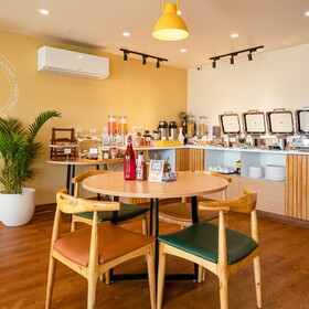 Bloom Hotel