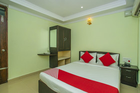 Bns Lodge By OYO Rooms
