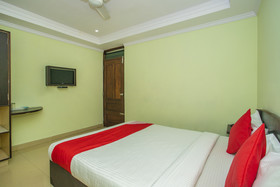 Bns Lodge By OYO Rooms