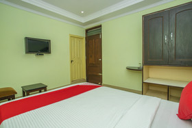 Bns Lodge By OYO Rooms