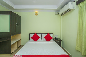 Bns Lodge By OYO Rooms
