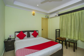 Bns Lodge By OYO Rooms